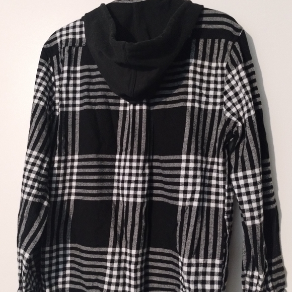 Black and White Plaid Button-Up Shirt With Hood - Picture 2 of 3